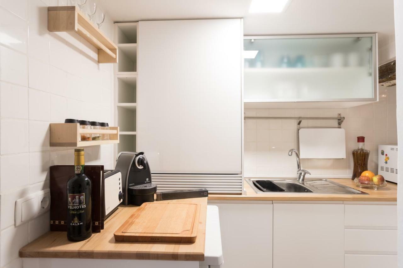 Charming Apartment Travessa Do Alcaide リスボン エクステリア 写真